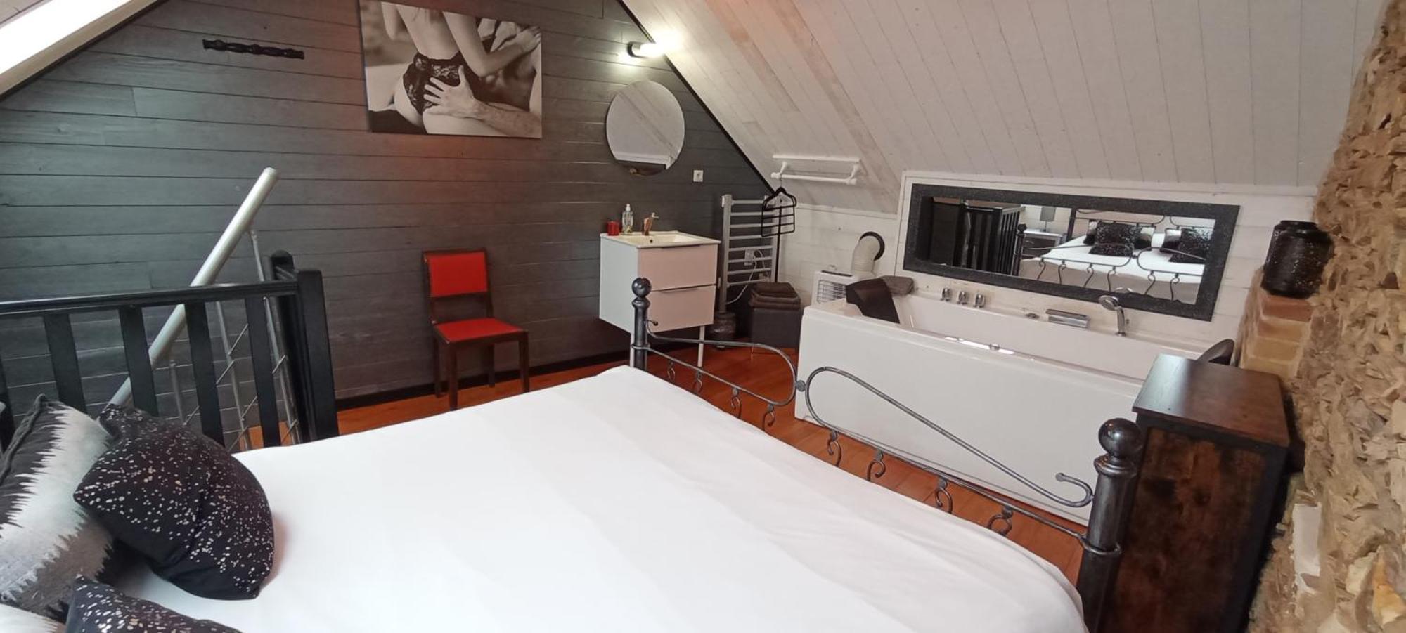 Les Gites Du Petit Marcel Soudan  Exterior photo